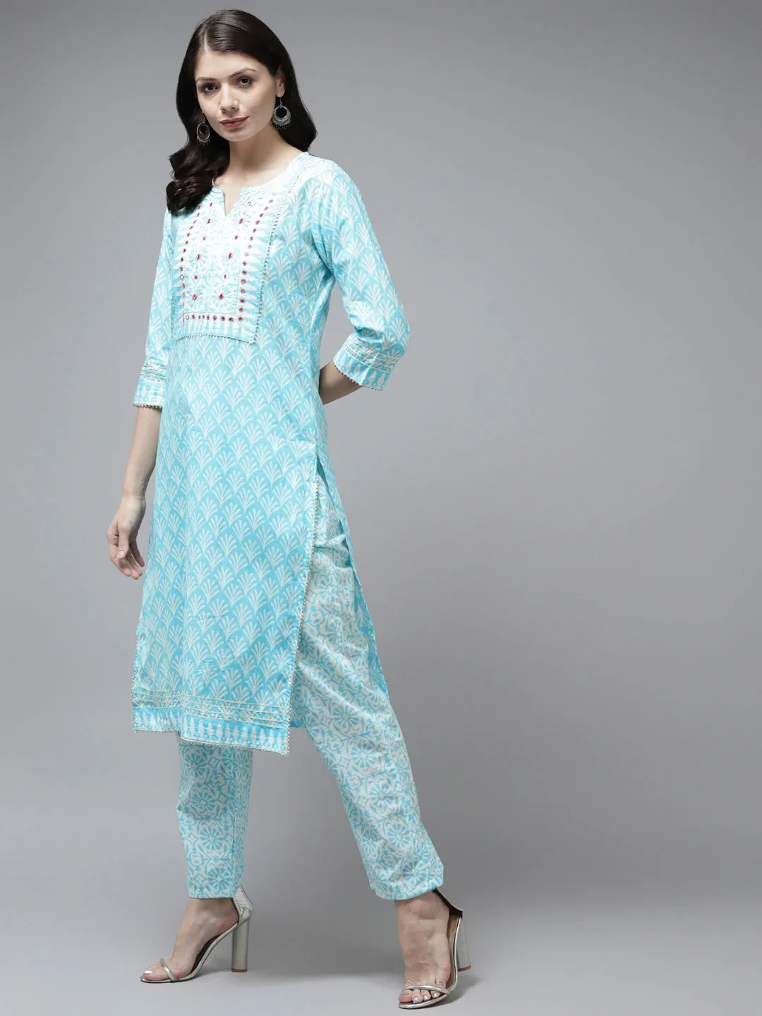 Blue Ethnic Motifs Printed Regular Style Dupatta Set