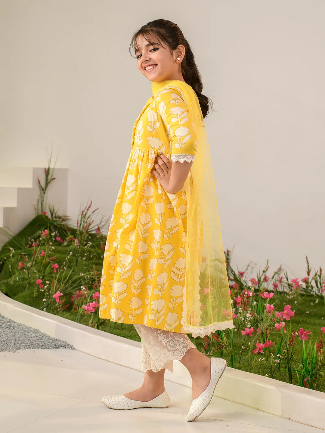 Girls Floral Printed Regular Pure Cotton Kurta With Pyjamas Dupatta